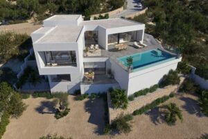 Villa moderna di lusso bianca con piscina panoramica e terrazza in paesaggio mediterraneo.